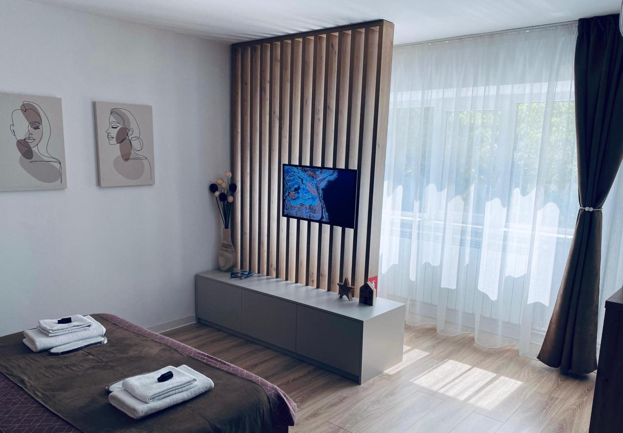 Central Luxury Apartment Яссы Экстерьер фото